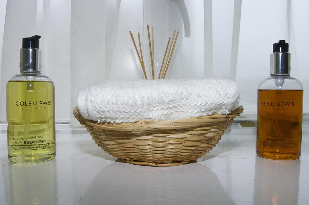 Pear Tree House B&B Пикеринг Номер фото
